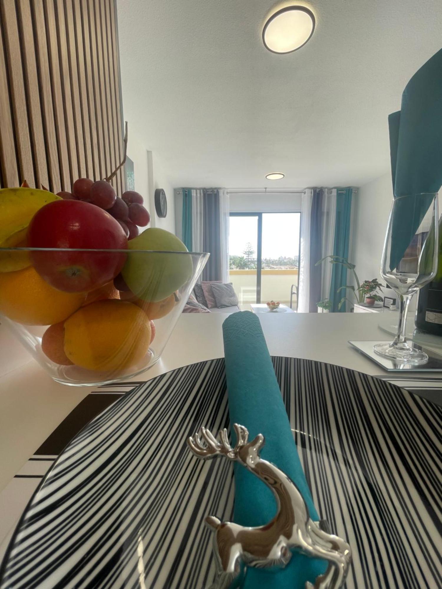 Royal View Apartment - Playa De Las Americas Bagian luar foto